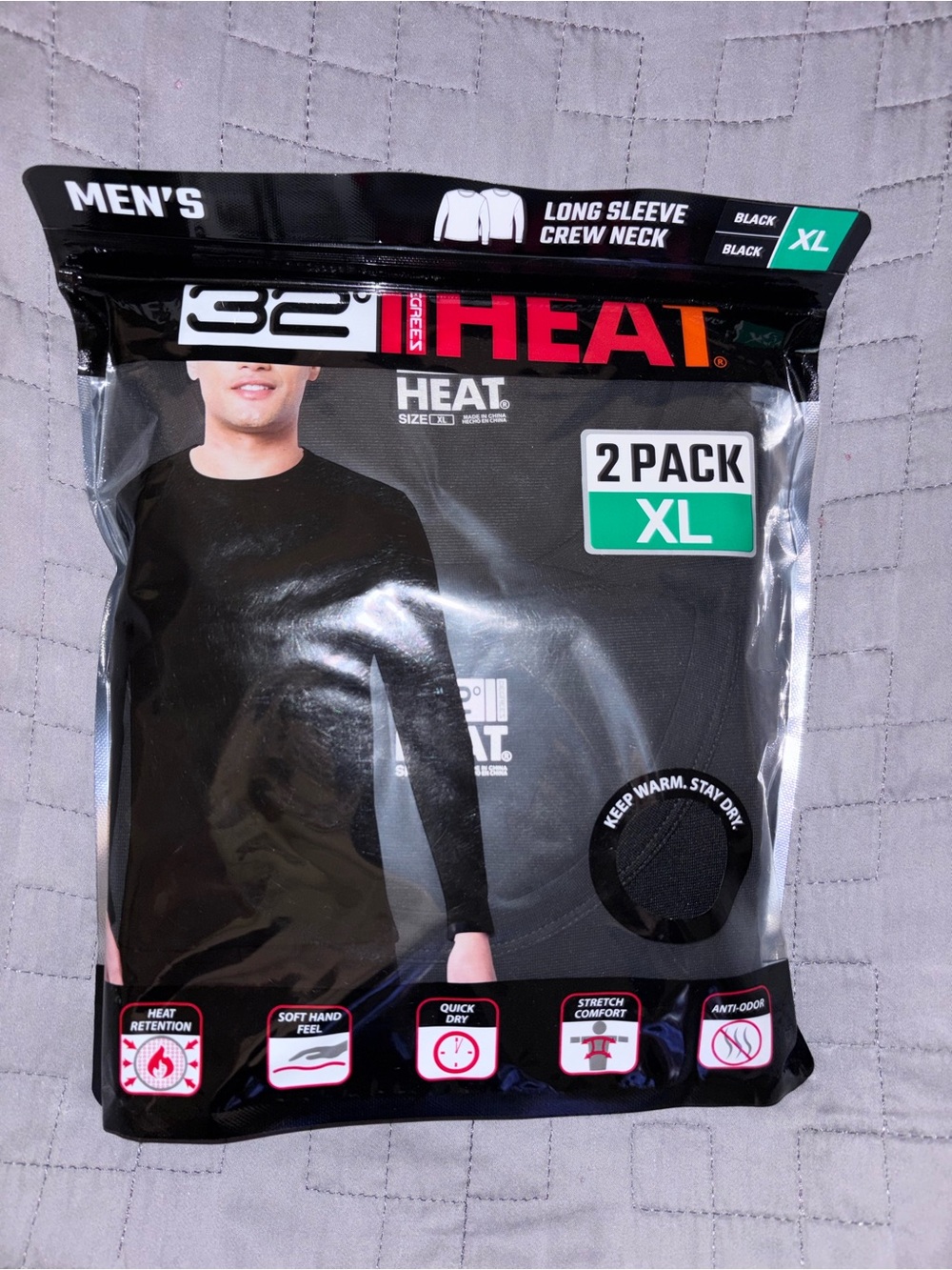 32 Degrees Heat Men’s Long Sleeve Crew Neck Thermal Shirt - Black (2 Pack, XL)